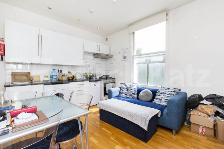 one bedroom property in gated conversion with communal garden Camden Road , Islington
